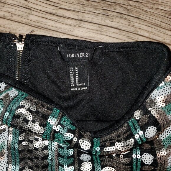 Feel Forever 21 in Sequin Fun Shorts 💄 💍💄 💍 - Picture 3 of 5